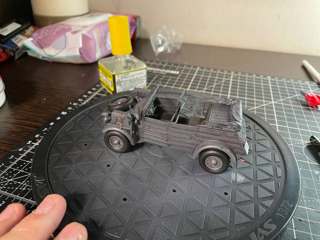 Сборка Кюпельвагена от менга 1/35