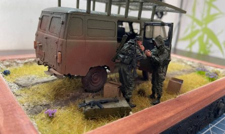Диорама с УАЗ Буханкой