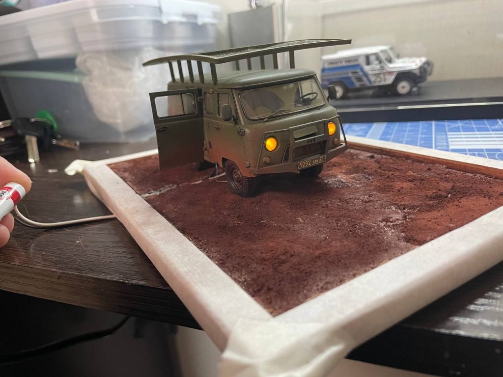 Диорама с УАЗ буханкой 1/35 Диорама с УАЗ буханкой 1/35