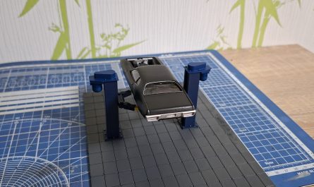 Модель автомобильного подъемника 1:43